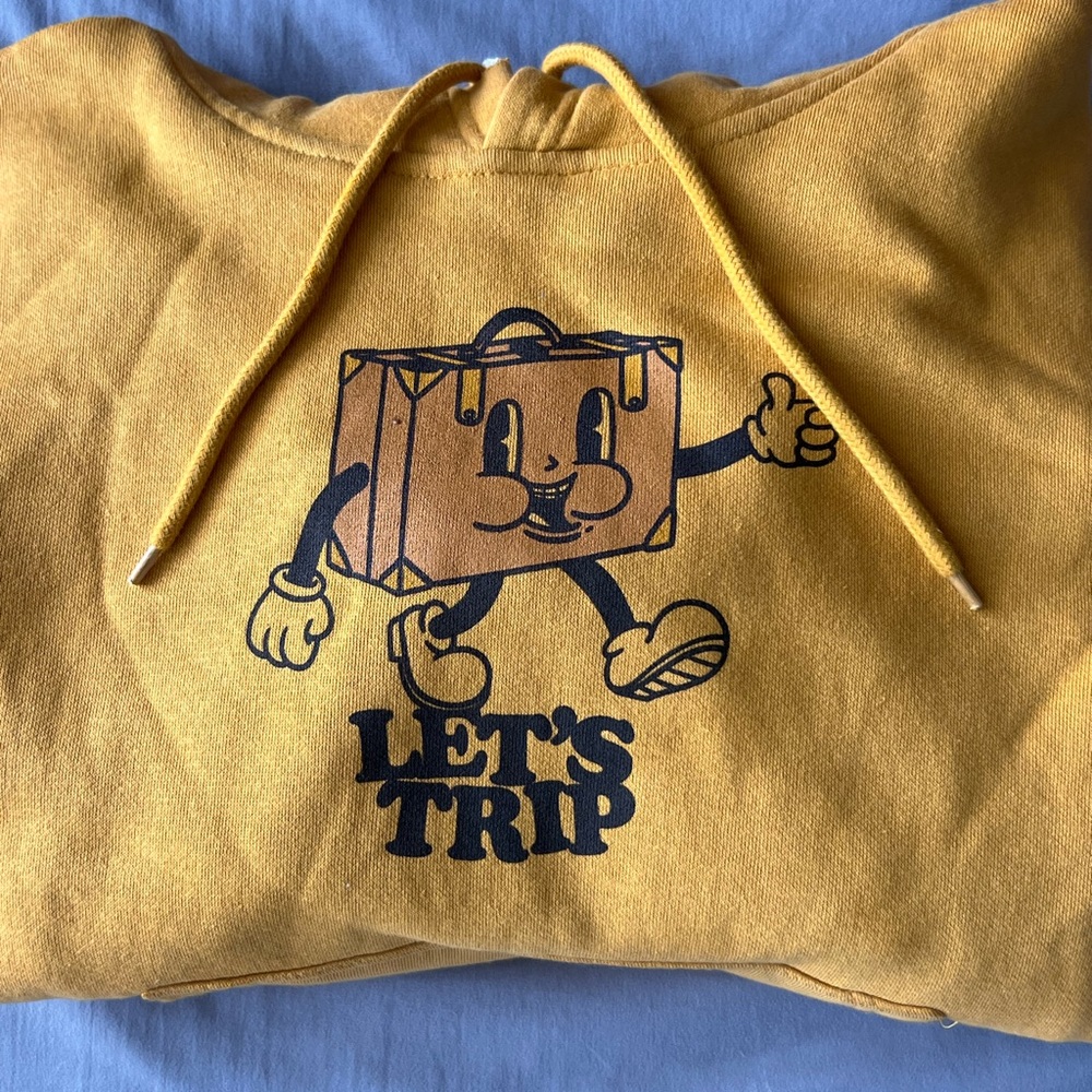 Women’s extra small, Sturniolo triplets merch, Lets Trip.